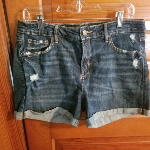 Old Navy.  Size 12.  High-rise jean shorts. - Picture 1 of 7